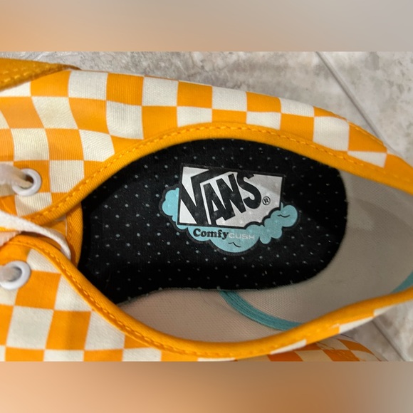 Men’s checkered Vans shoes 11.5 comfy Cush yellow orange mustard - Picture 2 of 9